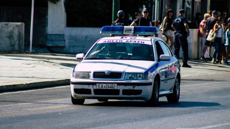 Πέντε συλλήψεις για απάτες, κλοπές και ναρκωτικά