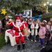 Λαμπερό το άναμμα του χριστουγεννιάτικου δέντρου στη Βασιλική – Μικροί και μεγάλοι γέμισαν την πλατεία σε μια ζεστή εορταστική βραδιά (ΕΙΚΟΝΕΣ – ΒΙΝΤΕΟ)