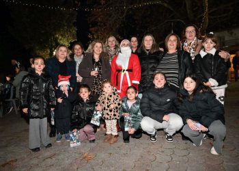 Δ. Μετεώρων: Φωτίστηκε το χριστουγεννιάτικο δέντρο στην Οξύνεια (ΕΙΚΟΝΕΣ – ΒΙΝΤΕΟ)