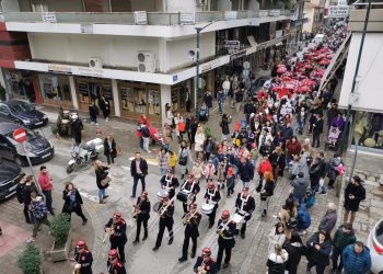 Την Κυριακή 21 Δεκεμβρίου η μεγάλη Χριστουγεννιάτικη παρέλαση στα Τρίκαλα
