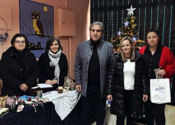 Μπαζάρ αλληλεγγύης στο Γυμνάσιο Οιχαλίας για τη «Φλόγα» Τρικάλων (ΕΙΚΟΝΕΣ)