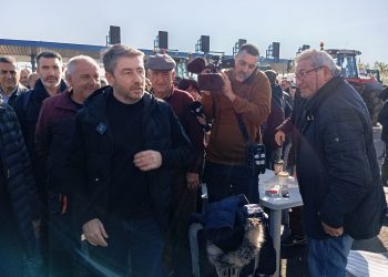 Νίκος Ανδρουλάκης από το μπλόκο του Ε-65 στον Λόγγο Τρικάλων: “Απολύτως δίκαιος ο αγώνας των αγροτών”  (ΕΙΚΟΝΕΣ – ΒΙΝΤΕΟ)