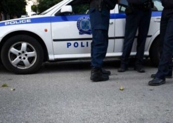 Αστυνομικοί “έσβηναν” κλήσεις με το αζημίωτο – Οδηγούνται μαζί με ιδιώτες στο εδώλιο – Πολυσέλιδη δικογραφία με 83 κατηγορούμενους