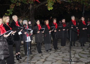 Χριστουγεννιάτικη νότα στη Πηγή