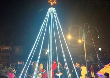 Φωταγωγήθηκε το χριστουγεννιάτικο δέντρο στο Μεγαλοχώρι του Δ. Τρικκαίων