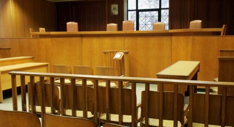 Στο εδώλιο δύο 18χρονοι Τρικαλινοί για ξυλοδαρμό 61χρονου στα Μεσάγγαλα