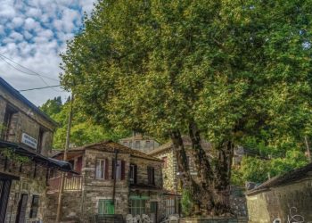 Δικόρυφο (Δίκορφο) Ζαγορίου: Αρχοντιά φτιαγμένη από πέτρα