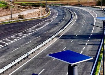 Eξυπνοι φωτισμοί στη Θεσσαλία – Ενισχύεται η οδική ασφάλεια σε επικίνδυνα σημεία (ΕΙΚΟΝΕΣ)