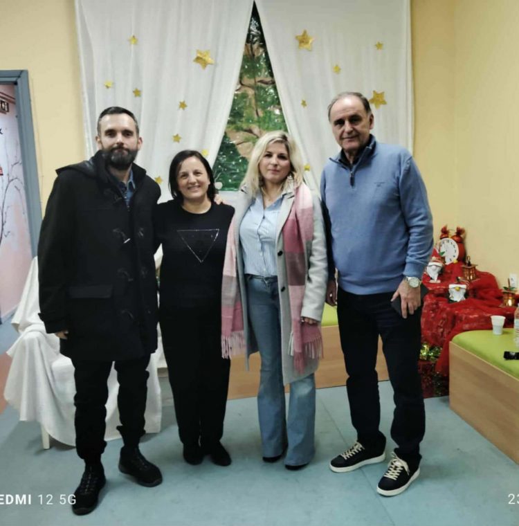Ομορφη χριστουγεννιάτικη γιορτή στο ΚΔΑΠ ΜΕΑ “ΗΦΑΙΣΤΟΣ” του Δ. Τρικκαίων