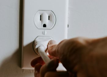 Αυτές τις συσκευές πρέπει να βγάζετε από την πρίζα τη νύχτα