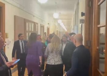 Χαμός στην Εξεταστική για ΟΠΕΚΕΠΕ: Η Κωνσταντοπούλου ζητά σύλληψη του «Φραπέ» – «Θα της στρίψω το λαρύγγι» (ΒΙΝΤΕΟ)