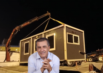 Ο Κουρέτας το ‘πε και το ‘κανε! Έστειλε κοντέινερ στο αγροτικό μπλόκο των Τρικάλων (ΕΙΚΟΝΕΣ)
