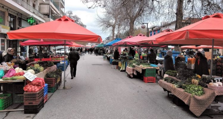 Απεργία επ’ αόριστον στις λαϊκές αγορές – Δεν στήνουν πάγκους, τα αιτήματα