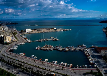Οι Τρικαλινοί αγρότες κάνουν απόβαση αύριο το πρωί στο λιμάνι του Βόλου!