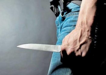 Ο ένας κυκλοφορούσε με μαχαίρι, ο άλλος με κάνναβη…