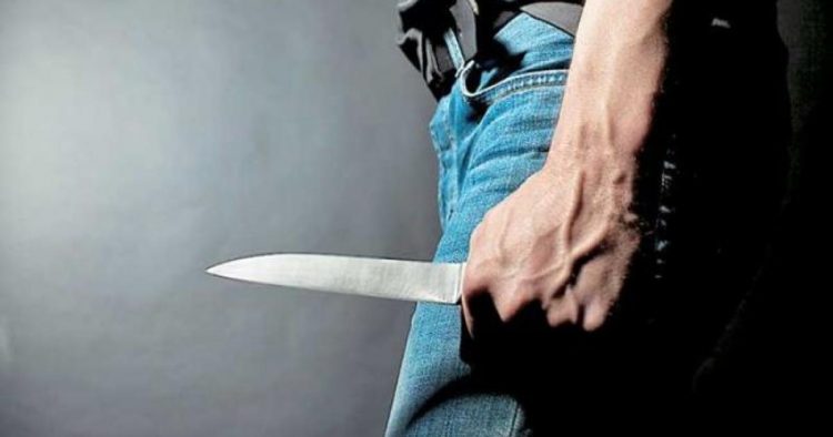 Ο ένας κυκλοφορούσε με μαχαίρι, ο άλλος με κάνναβη…
