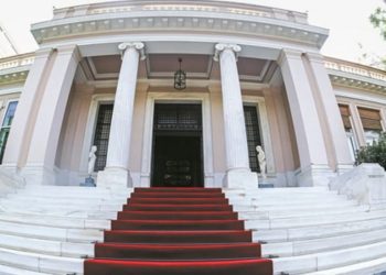Εν μέσω πολιορκίας του λιμένα Βόλου, έκτακτη σύσκεψη αυτή την ώρα στο Μαξίμου για τις πληρωμές των αγροτών