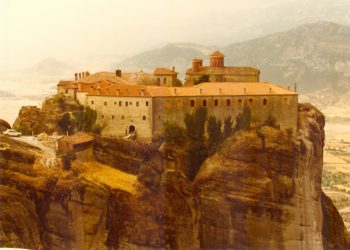 Στην Μοναχή Θεοτέκνη της Ιεράς Μονής Αγίου Στεφάνου το “Βραβείο Φιλίας Τρικάλων” του Φ.Ι.ΛΟ.Σ.
