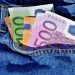 «Ζεστό» χρήμα πριν τα Χριστούγεννα: Προπληρώνονται επιδόματα, μαζί με δώρα και συντάξεις