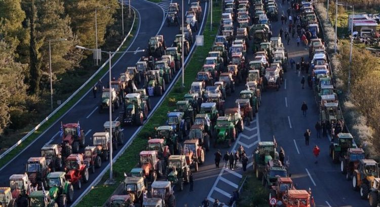 Τι θα κάνουν οι αγρότες; Προβληματισμός στα μπλόκα για την πρόσκληση Μητσοτάκη