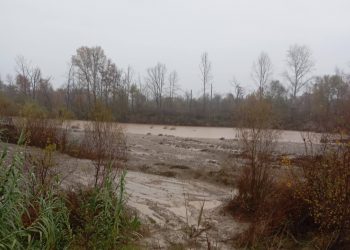 Ανησυχία στα Τρίκαλα από την έντονη και συνεχόμενη βροχόπτωση-Φούσκωσαν τα ποτάμια