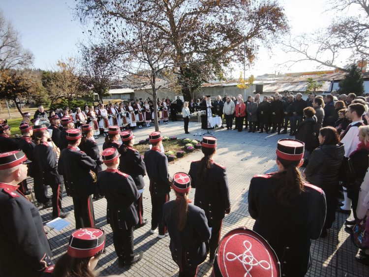 Νέα “Πλατεία Υψωνα Λεμεσού” στα Τρίκαλα, αδελφικοί οι δεσμοί των Δήμων Τρικκαίων – Κουρίου