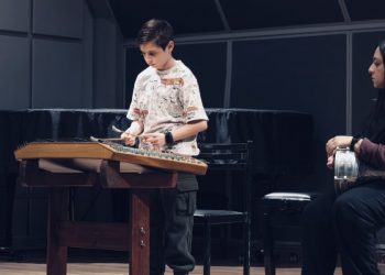 Πρώτο πανελλήνιο βραβείο για 11χρονο Θεσσαλό στο σαντούρι (ΕΙΚΟΝΕΣ)