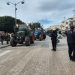 Προπαραμονή Πρωτοχρονιάς: Τα τρακτέρ ξανά στην κεντρική πλατεία των Τρικάλων (ΕΙΚΟΝΕΣ – ΒΙΝΤΕΟ)