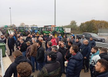Τρικαλινοί Αγρότες από το Μπλόκο του Ε65: “Εάν χρειαστεί, θα παραμείνουμε στους δρόμους μέχρι την Άνοιξη!!!” (ΕΙΚΟΝΕΣ)