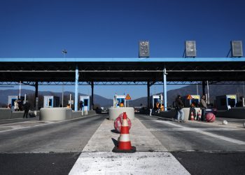 Απάντηση αγροτών μετά τις κυβερνητικές εξαγγελίες της Τετάρτης – Σήμερα ανοίγουν οι μπάρες στα διόδια Μακρυχωρίου – Πού ισχύουν κυκλοφοριακές ρυθμίσεις