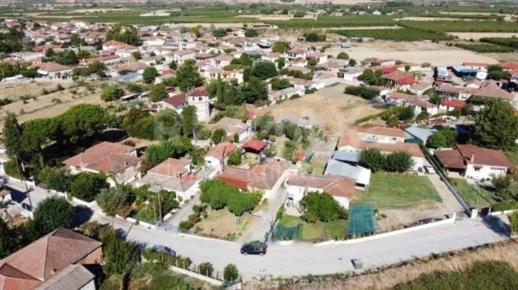Αυτό είναι το χωριό της Θεσσαλίας που για δεκαετίες οι κάτοικοί του ήταν σκηνίτες – Όταν άφησαν τις σκηνές για να ζήσουν σε σπίτια…
