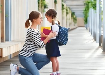 Ένοχοι δυο γονείς από τους 15 γιατί δεν έστελναν τα παιδιά τους στο σχολείο την περίοδο της πανδημίας του covid