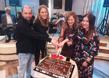 Ο Πολιτιστικός Σύλλογος Κρανιάς Ασπροποτάμου έκοψε την Πρωτοχρονιάτικη Πίτα – «Πλημμύρισε» το “Φρούριο” | Κέφι, χορός, θύμησες… (ΕΙΚΟΝΕΣ)