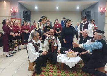Μορφωτικός Εκπολιτιστικός Σύλλογος Σωτήρας Τρικάλων: Ο ετήσιος χορός είχε όλα τα αυθεντικά στοιχεία της Ελληνικής Παράδοσης! (ΕΙΚΟΝΕΣ)