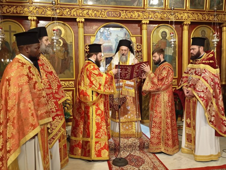 Τρίκκης Χρυσόστομος: Τρισάγιο για τα πέντε θύματα της τραγωδίας της ΒΙΟΛΑΝΤΑ – Τι είπε βαθιά συγκλονισμένος ο Ποιμενάρχης μας (ΕΙΚΟΝΕΣ)