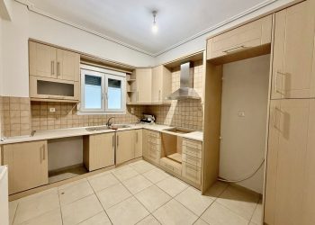 ΕΝΟΙΚΙΑΖΕΤΑΙ διαμέρισμα στο κέντρο των Τρικάλων