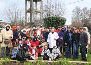 Τα «Ρογκατσάρια» αναβίωσαν με μεγάλη επιτυχία ανήμερα των Θεοφανίων στη Φανερωμένη Τρικάλων (ΕΙΚΟΝΕΣ)