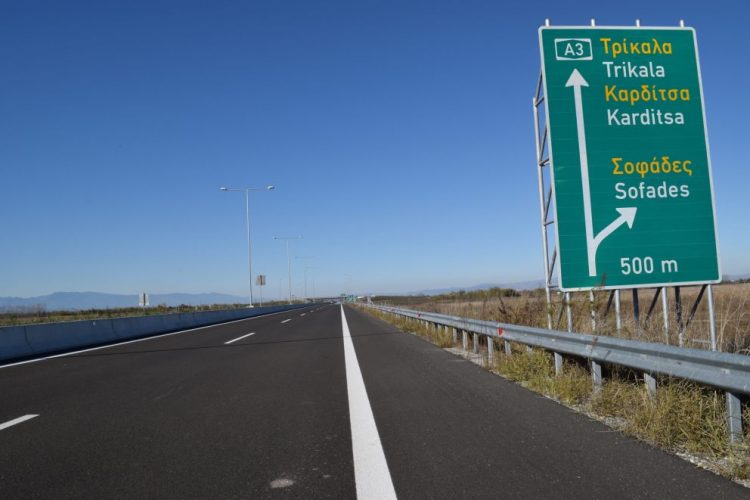 Ε-65: Ελεύθερη η κυκλοφορία σε όλο το… μήκος και πλάτος του | Αποσύρθηκαν και τα τελευταία τρακτέρ