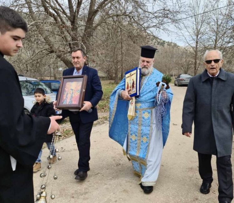 Αγιάστηκαν τα νερά του Πηνειού στην Πηνειάδα – Παρουσία κατοίκων και τοπικών αρχών (ΕΙΚΟΝΕΣ)