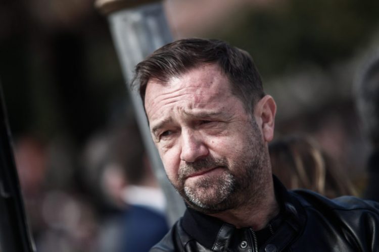 «Θα το ξαναδείτε το έργο σε καινούργια εκδοχή»: Η ανάρτηση Πλακιά για το κόμμα Καρυστιανού με… παραπομπή σε ελληνική ταινία