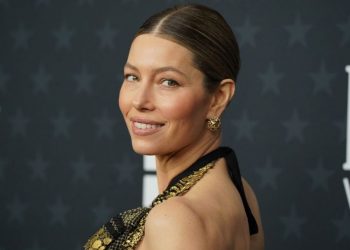Critics Choice Awards 2026: Όλες οι beauty τάσεις της νέας χρονιάς που είδαμε στο κόκκινο χαλί