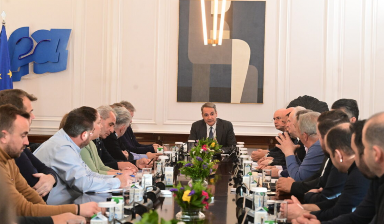 Ολοκληρώθηκε η συνάντηση Μητσοτάκη με τους αγρότες έπειτα από 3,5 ώρες (ΕΙΚΟΝΕΣ – ΒΙΝΤΕΟ)