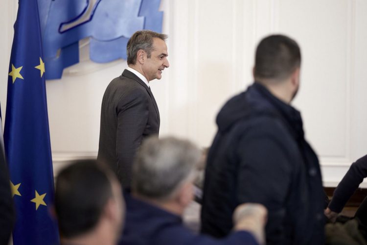 «Έτοιμος να διαχειριστώ οποιαδήποτε κατάσταση» – Ο Κυριάκος Μητσοτάκης μετά τη συνάντηση με τους αγρότες