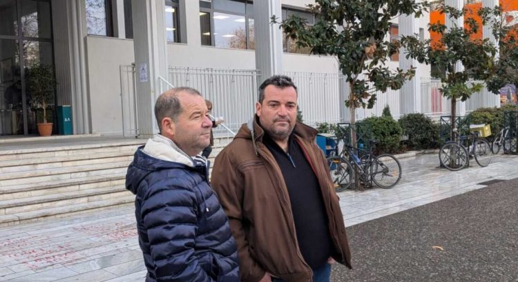 Μπλόκο Νίκαιας: Μήνυση για τα βανδαλισμένα τρακτέρ τους κατέθεσαν οι δύο αγρότες (BINTEO)