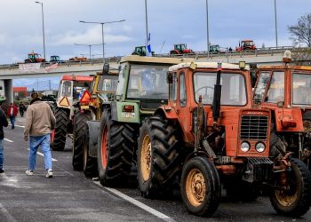 Στον αέρα η συνάντηση Μητσοτάκη – αγροτών: «Δεν δεχόμαστε τελεσίγραφα», λέει η κυβέρνηση, ανυποχώρητοι οι αγρότες