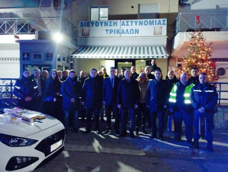 Βασιλόπιτα… εν ώρα καθήκοντος: Οι αστυνομικοί των Τρικάλων υποδέχθηκαν το 2026 στην υπηρεσία