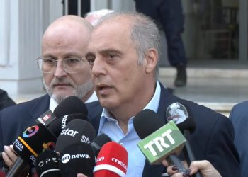 Τέμπη – Δίκη για τη διαχείριση βιντεοληπτικου υλικού: Ξεκίνησαν οι καταθέσεις μαρτύρων – Κ. Βελόπουλος: Κάποιος έσβησε τα βίντεο (VIDEO)