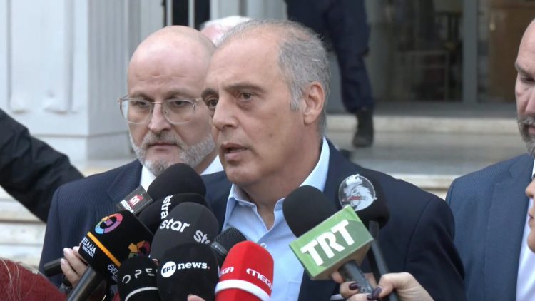 Τέμπη – Δίκη για τη διαχείριση βιντεοληπτικου υλικού: Ξεκίνησαν οι καταθέσεις μαρτύρων – Κ. Βελόπουλος: Κάποιος έσβησε τα βίντεο (VIDEO)