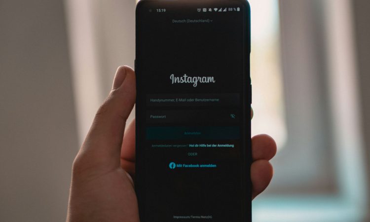 Instagram: Ο λόγος που τα «likes» έχουν μειωθεί – Αναστάτωση στους influencers