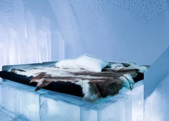 Icehotel στη Σουηδία: Το ξενοδοχείο από πάγο που χτίζεται κάθε χειμώνα και… λιώνει την άνοιξη